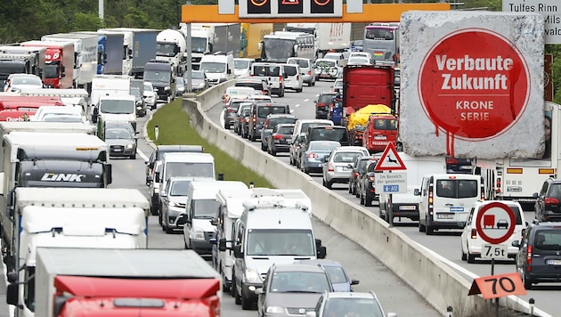 Neue Straßen ziehen immer mehr Verkehr an. (Bild: Kronen Zeitung)