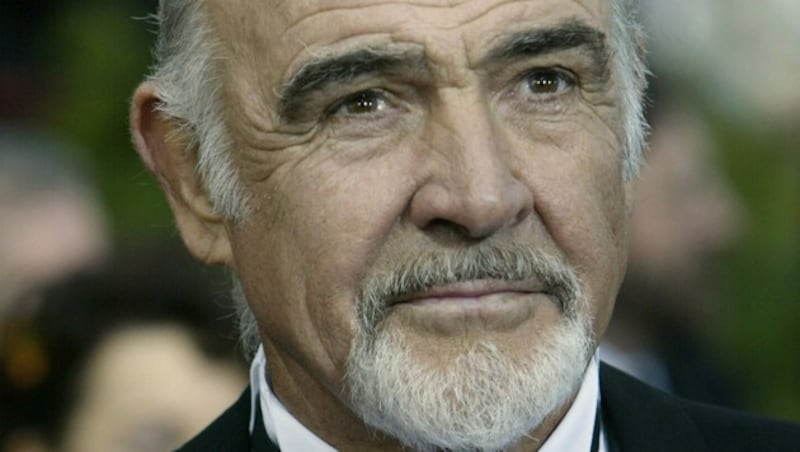 Sean Connery bei der Oscarverleihung 2004 (Bild: GERARD BURKHART/AFP)