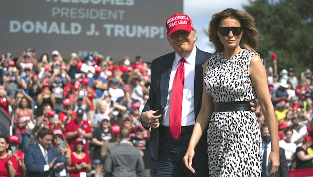 Donald und Melania Trump (Bild: AP)