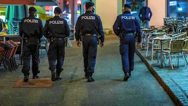 Polizei-Patrouille in Wien (Bild: BMI/Gerd Pachauer)
