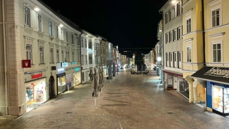 Menschenleer liegt der Villacher Hauptplatz da. (Bild: Wallner Hannes)