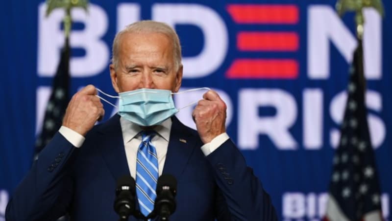 Biden möchte seine Corona-Strategie konträr zu jener Donald Trumps auslegen. (Bild: AFP)