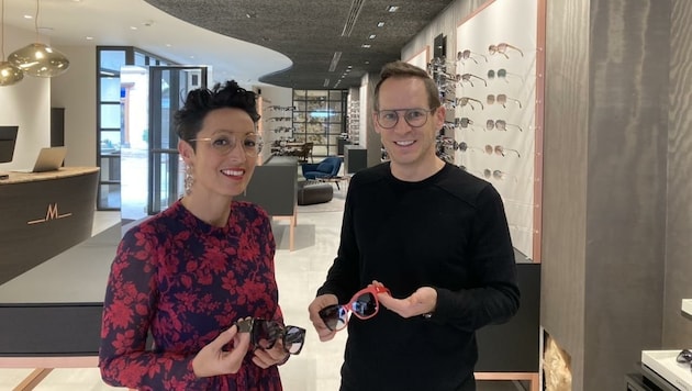 Die Optiker Petra und Dirk fühlen sich im neuen Geschäft von „Das Meisterstück“ wohl. (Bild: Tragner Christian)