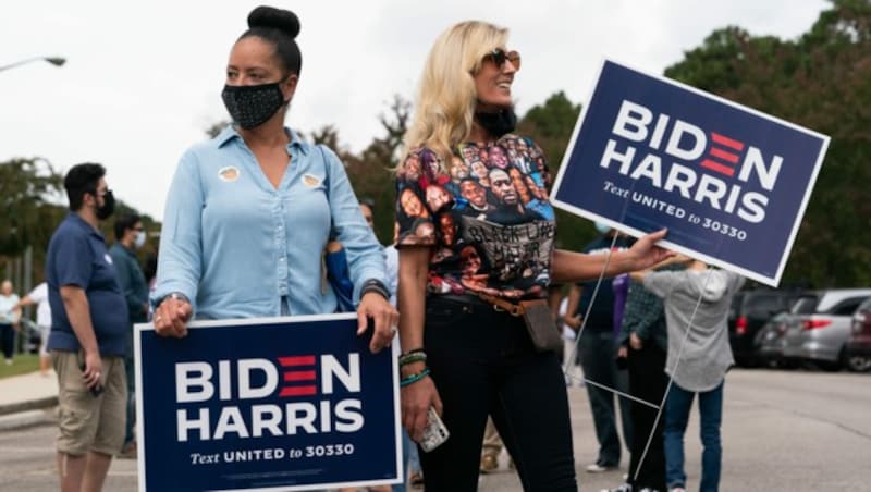 Biden-Wählerinnen (Bild: AFP)