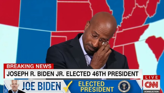 CNN-Moderator Van Jones bricht live auf Sendung nach Bidens Sieg in Tränen aus. (Bild: Screenshot CNN)
