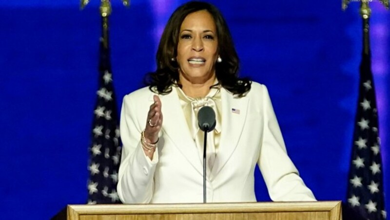 Kamala Harris: „Unsere Demokratie stand auf dem Wahlzettel.“ (Bild: APA/Getty Images via AFP/GETTY IMAGES/POOL)