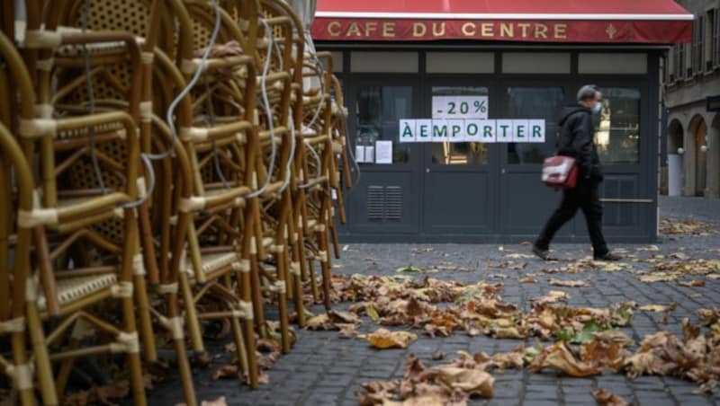 Ein geschlossenes Lokal in Genf (Bild: AFP)