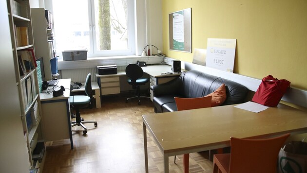 Zweiter Stützpunkt der mobilen Rot-Kreuz-Teams ist dieser Raum im BORG Nonntal. (Bild: Tröster Andreas)