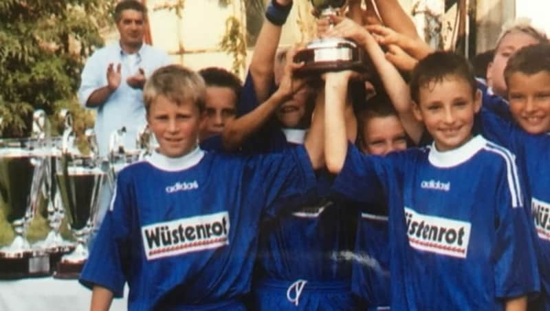 Bis zur U12 kickte Philipp Wiesinger (li.) beim FC Puch. (Bild: FC Puch)