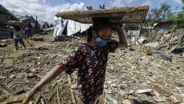 Vamco hinterließ eine massive Spur der Verwüstung auf den Philippinen. (Bild: AP/Aaron Favila)