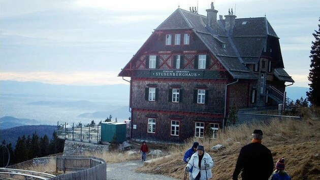 Der Schöckl, wenige Kilometer nördlich von Graz, ist ein beliebtes Ausflugsziel. (Bild: Sepp Pail)