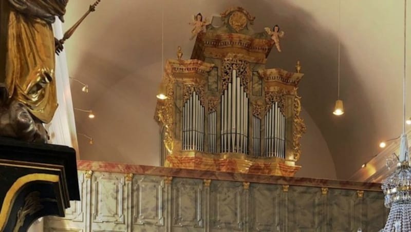 Immer noch eine Ehre für das Familienunternehmen: Der Bau der Orgel anlässlich des Jubiläums von Peter Rosegger in St. Kathrein (Stmk). (Bild: Erler)