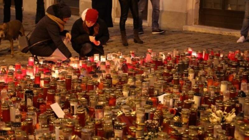 Nach dem Terror von Wien sitzt der Schock tief. (Bild: Karl Schöndorfer)