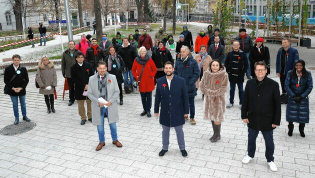 Premiere in Mariahilf: Eine Angelobung unter freiem Himmel (Bild: Peter Tomschi)