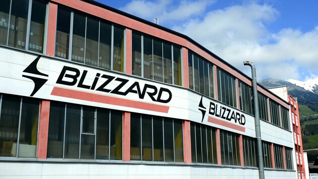 Das Werksgebäude des Salzburger Ski-Produzenten Blizzard in Mittersill (Bild: APA/BARBARA GINDL)