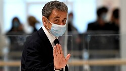Sarkozy vergangenes Jahr am ersten Prozesstag (Bild: APA/AFP/Bertrand Guay)