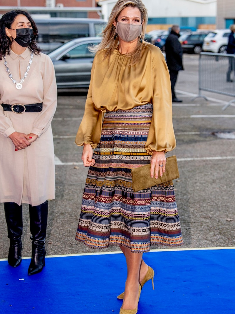 Queen Maxima made a glamorous appearance in a ribbon skirt by designer Lena Hoschek. (Bild: www.viennareport.at)