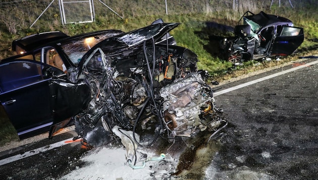 Die Unfallstelle - sogar der Porsche war schrottreif. Im Clio starb die Lenkerin. (Bild: Matthias Lauber)