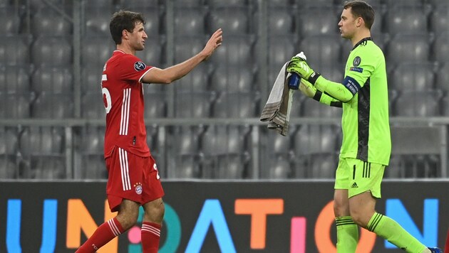 Thomas Müller (l.) und Manuel Neuer (r.) (Bild: APA/dpa/Sven Hoppe)
