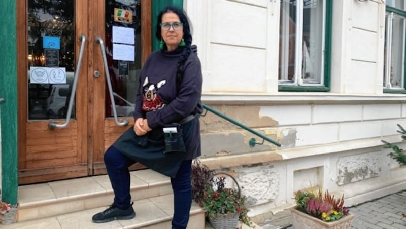 Gastronomin Elisabeth Montefusco in Rudersdorf (Burgenland): „Hoffen, dass bald wieder wieder Normalität einkehrt.“ (Bild: Christian Schulter)