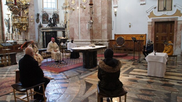 Bereits im Frühling fanden Radiogottesdienste mit dem Bischof statt (Bild: Diözese Innsbruck/Cincelli)