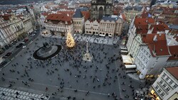 Der Hauptplatz in der Prager Altstadt (Bild: AP)