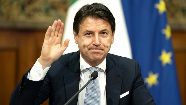 Italiens Premier Giuseppe Conte will am Dienstag seinen Rücktritt einreichen. (Bild: AFP)