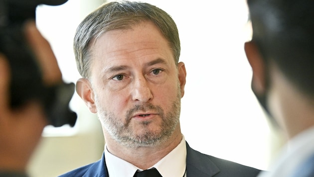 Der burgenländische SPÖ-Landesgeschäftsführer Roland Fürst (Bild: APA/HANS PUNZ)