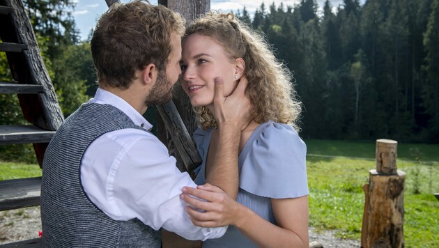 Christina Arends und Arne Löber sind das Traumpaar der 17. Staffel „Sturm der Liebe“. (Bild: ARD/Christof Arnold)
