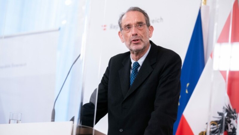 Bildungsminister Heinz Faßmann versucht den Balanceakt bei den Schulen. (Bild: APA/GEORG HOCHMUTH)