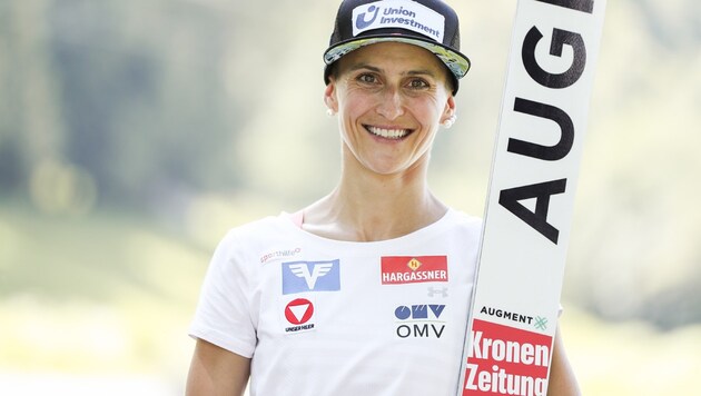 Die Vorarlberger Skispringerin Eva Pinkelnig wird auch in der kommenden Saison wieder abheben. (Bild: GEPA pictures)