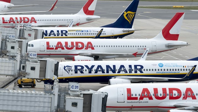 Ryanair schließt mit Jahresende seine Basis in Wien. Das Personal wird vor die Wahl gestellt: Umzug oder Kündigung. (Bild: AFP)
