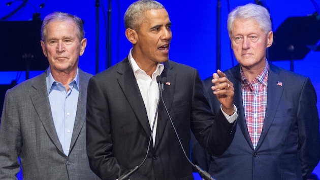 George W. Bush, Barack Obama und Bill Clinton im Jahr 2017 (Bild: APA/AFP/JIM CHAPIN)