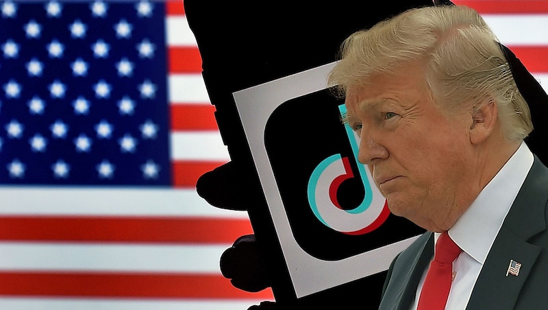 Auch Trump versuchte einen Verkauf des US-Geschäfts von TikTok an amerikanische Investoren durchzusetzen. (Bild: APA/AFP/Olivier DOULIERY, AFP, Krone KREATIV)