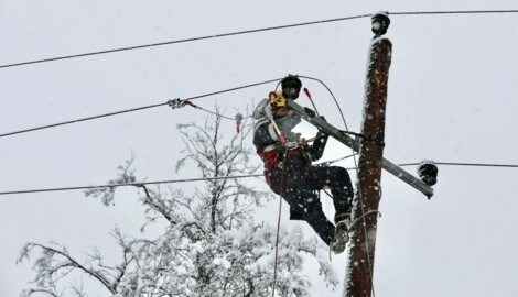 Bild aus der Steiermark: Die Stromversorgung ist ausgefallen, das belastet in weiterer Folge auch die Handynetze. (Bild: Energie Steiermark)