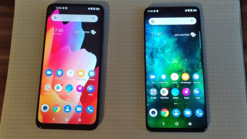 TCL 10L (links) und TCL 10 Pro: Beim Display hat klar das teurere Modell die Nase vorn. (Bild: Dominik Erlinger)