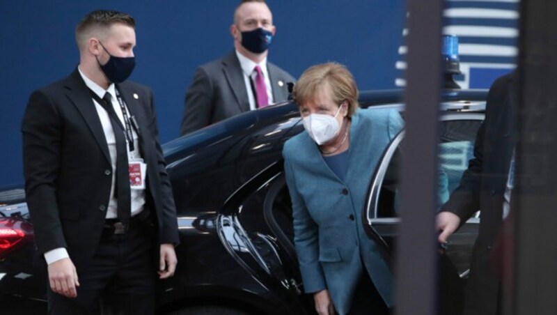 Die deutsche Bundeskanzlerin Angela Merkel traf am Donnerstag zu den Brexit-Verhandlungen in Brüssel ein. (Bild: AP)