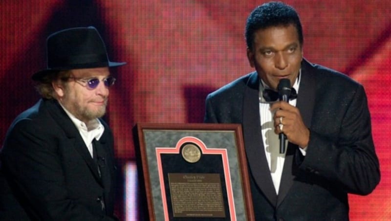 Merle Haggard und Charlie Pride (Bild: APA/AP)