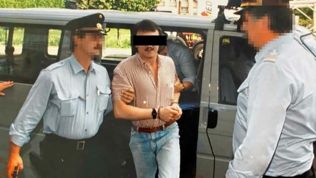 Die 53-jährige rechtsextremistische Größe bei einer früheren Festnahme (Bild: Andi Schiel)