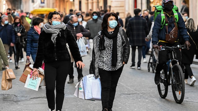 Die Einkaufsstraße Via del Corso in Rom (Bild: AFP)