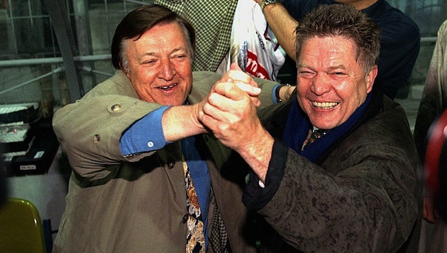 Der Freudentanz von Baric und Quehenberger nach dem Einzug ins UEFA-Cup-Finale 1994. (Bild: Honorar)