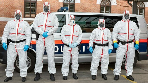 Ein Corona-Kompetenzteam der Wiener Polizei (Bild: LPD WIEN/BERNHARD ELBE)