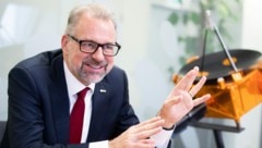 Josef Aschbacher wird als erster Österreicher Generaldirektor der ESA. Seine Bestellung gilt als kleine Sensation. (Bild: APA/Georg Hochmuth)