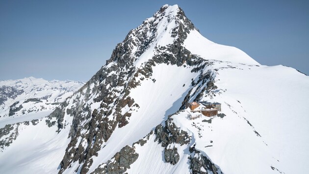 Die Erzherzog Johann Hütte, kurz Adlersruhe, ist die höchstgelegene Schutzhütte Österreichs. (Bild: Berg im Bild)