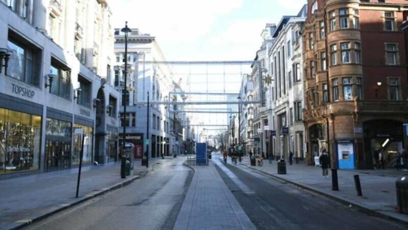 Die menschenleere Oxford Street in London (Bild: AP)