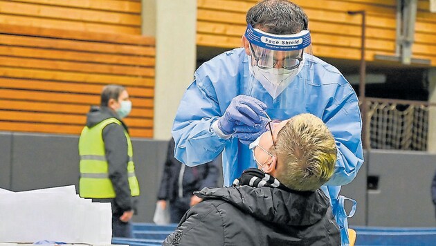 Bild von einem Massentest in Linz am 20. Dezember (Bild: © Harald Dostal)