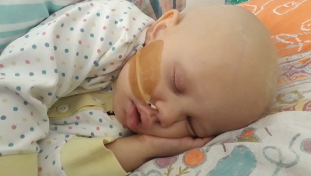 Als Folge der Chemo-Therapien verlor Eleonora ihre Haare (Bild: zVg)