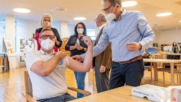 Die ersten Impfstoffe sind vergeben (Bild: Stadt Salzburg / Alexander Killer)