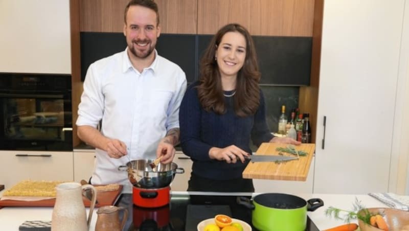 Sören und Saskia Herzig kochen Sie künftig ein. (Bild: Klemens Groh)