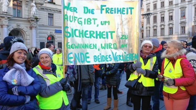 Am 2. Jänner wird in Graz wieder gegen die Corona-Maßnahmen demonstriert. (Bild: Christian Jauschowetz)